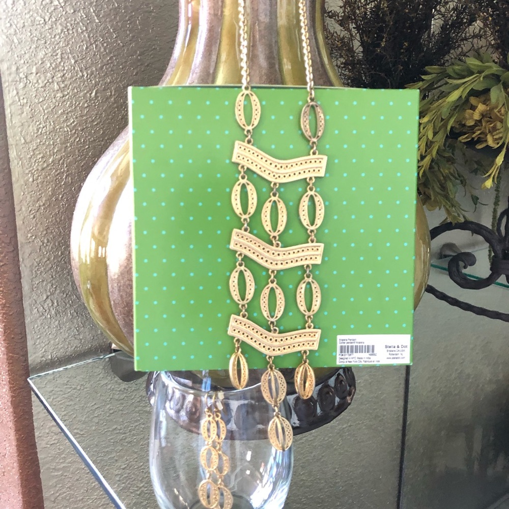 Stella & Dot Kimberly necklace and earrings